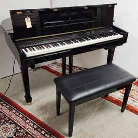 Suzuki HG-425e Mini Grande EnsembleElectric Piano 33 1/2"H X 54"W X 39 1/2"D W/ Bench