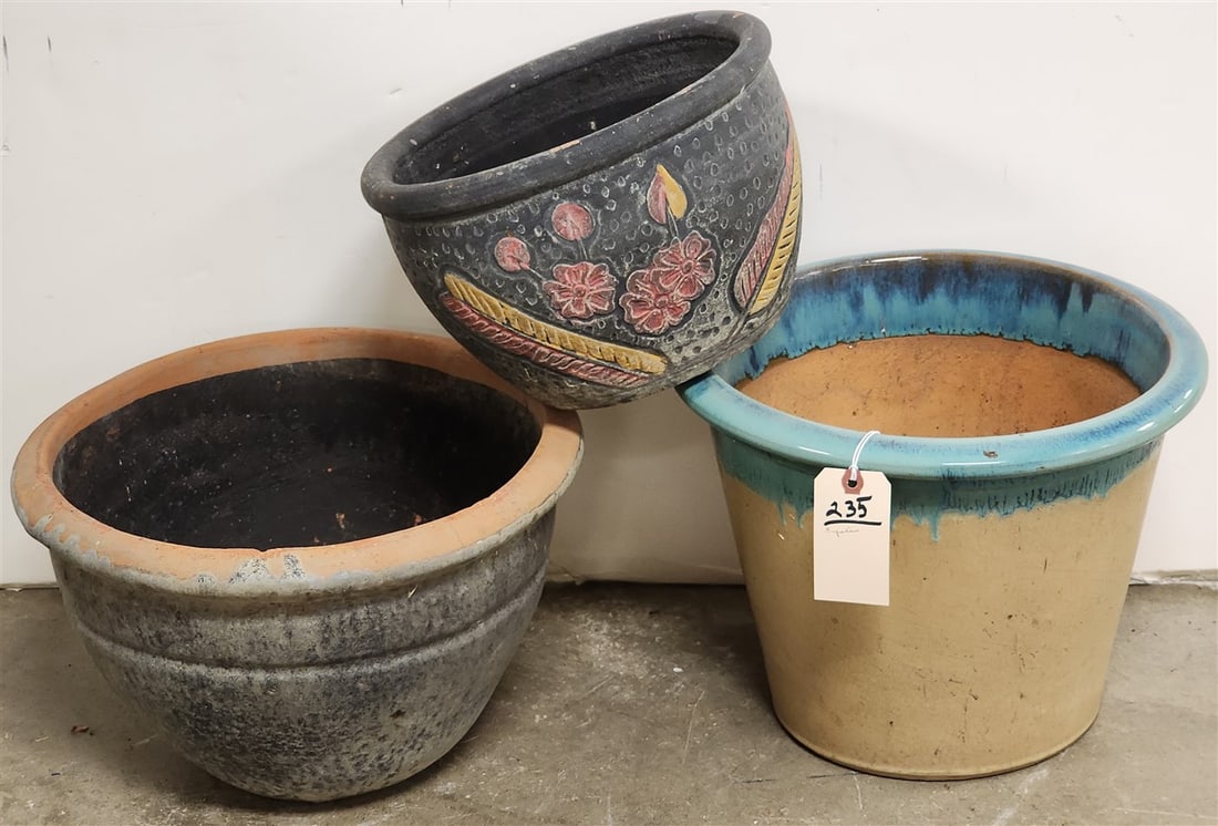 Lot 3 Terra Cotta Flower Pots 11"H X 13 1/2"Diam, 10"H X 15 1/2" Diam, 7 1/2"H X 11 1/2"Diam (1 of 2)