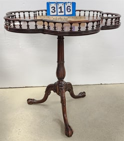Chippendale Style Mahog Tilt Top Tea Table 30"H X 28 1/2"Diam
