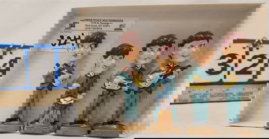 Tray Vintage 4 Beatles Bobblehead Figures 3 3/4"