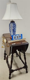 w/ Mahog Derop Leaf Table 261/2"H  X 12"W X28 1/2"D W/ Chinese Porcelain Table Lamp 22"