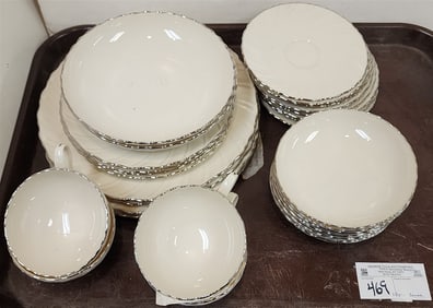 Tray 28 Pc Lenox "Weatherly"