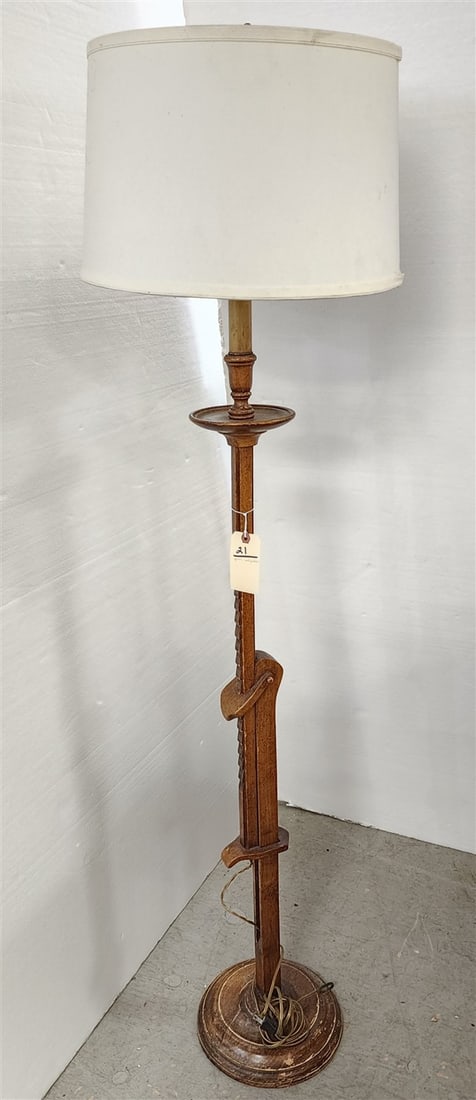 Prim. Adjustable Floor Candle Lamp 5' (1 of 4)