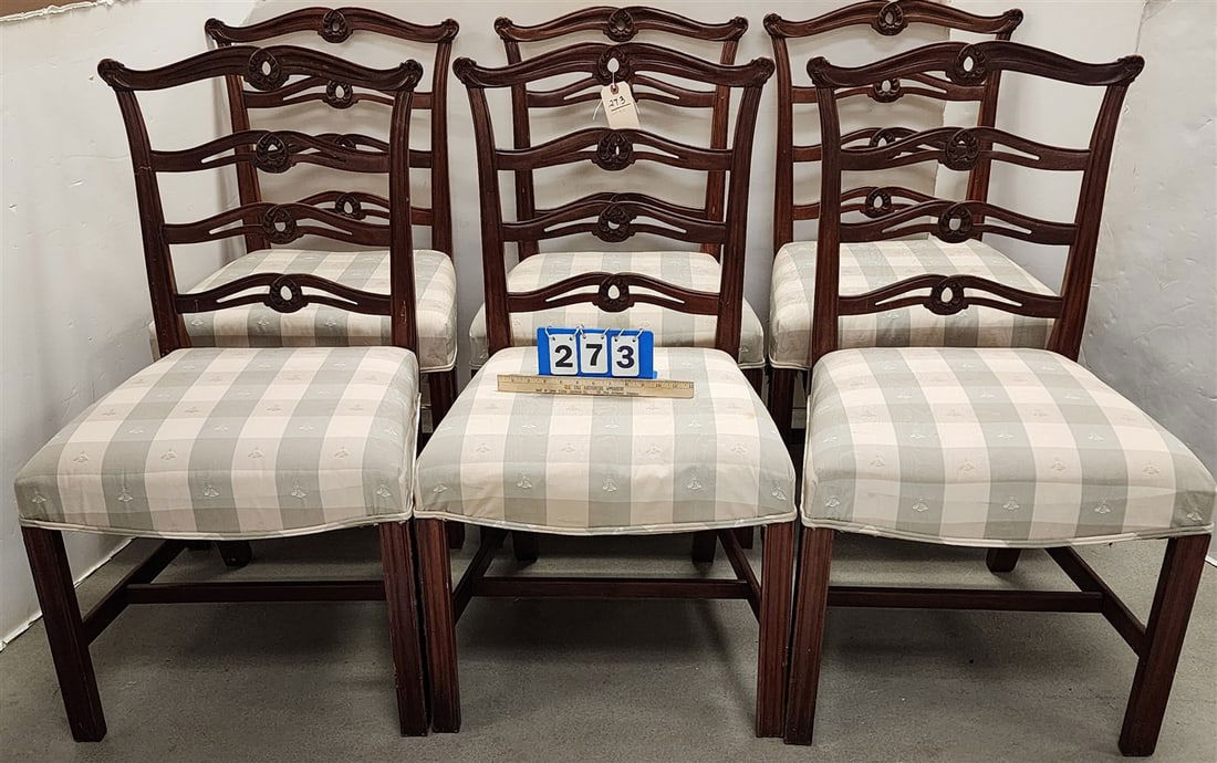 Set 6 Chippendale Style Mahog. Dining Table (1 of 5)