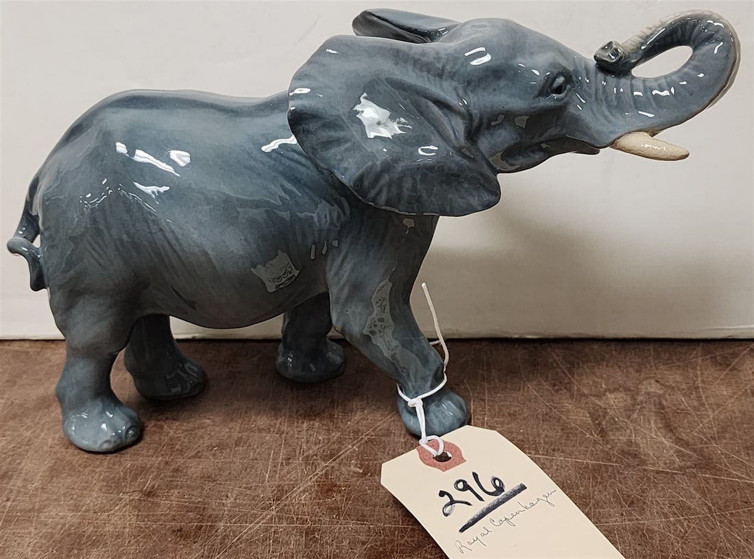 Royal Copenhagen Elephant 1771 6" H X 9' L: Royal Copenhagen Elephant 1771 6" H X 9' L