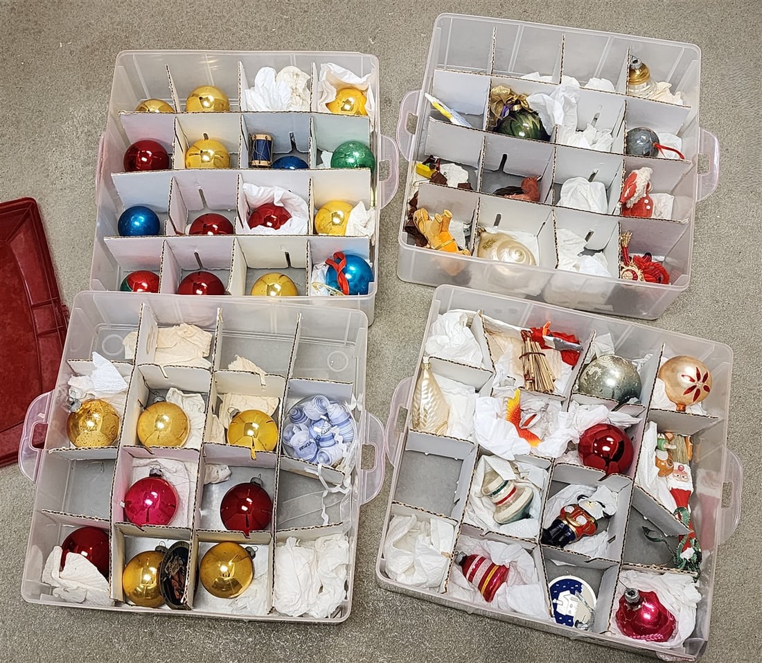 Lot 2 Plastic Bx's Christmas Ornaments: Lot 2 Plastic Bx's Christmas Ornaments