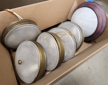 Bx 5 Ceiling Lights 3 1/4" H X 9" Diam. + 1- 4" H X 11 1/2" Daim.