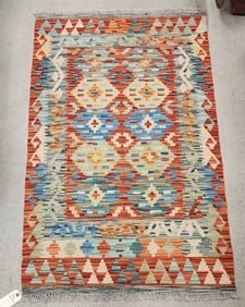 Kilim 2'8" X 4'