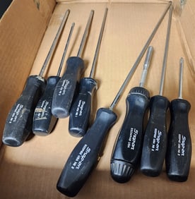 Tray of 8 SnapOn Screw Drivers