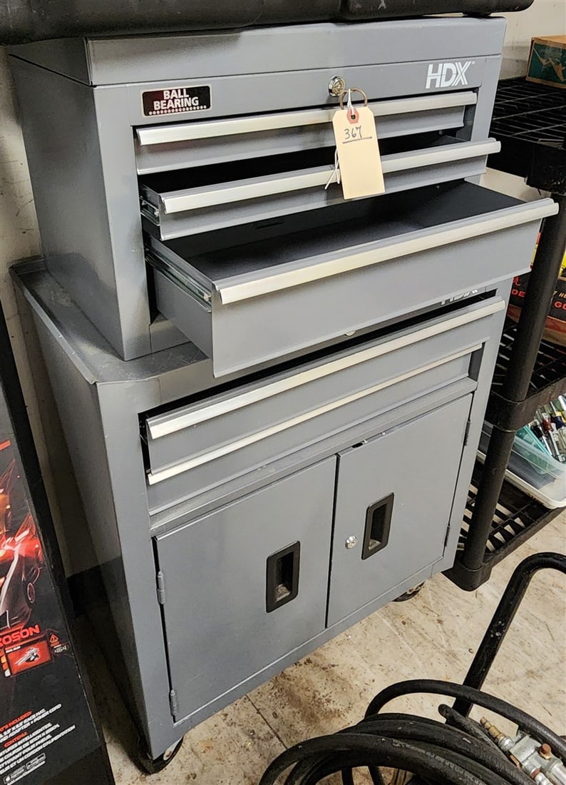 HDX Tool Bx 43 1/2" H X 27" W X 14" D (1 of 1)