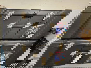 Lot 2 Contico Deluxe Wheeled Lockers