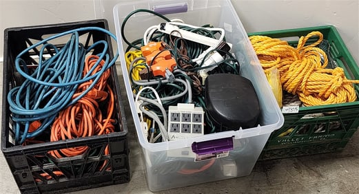 Lot 2 Tubs Extension Cords + Crate Rope