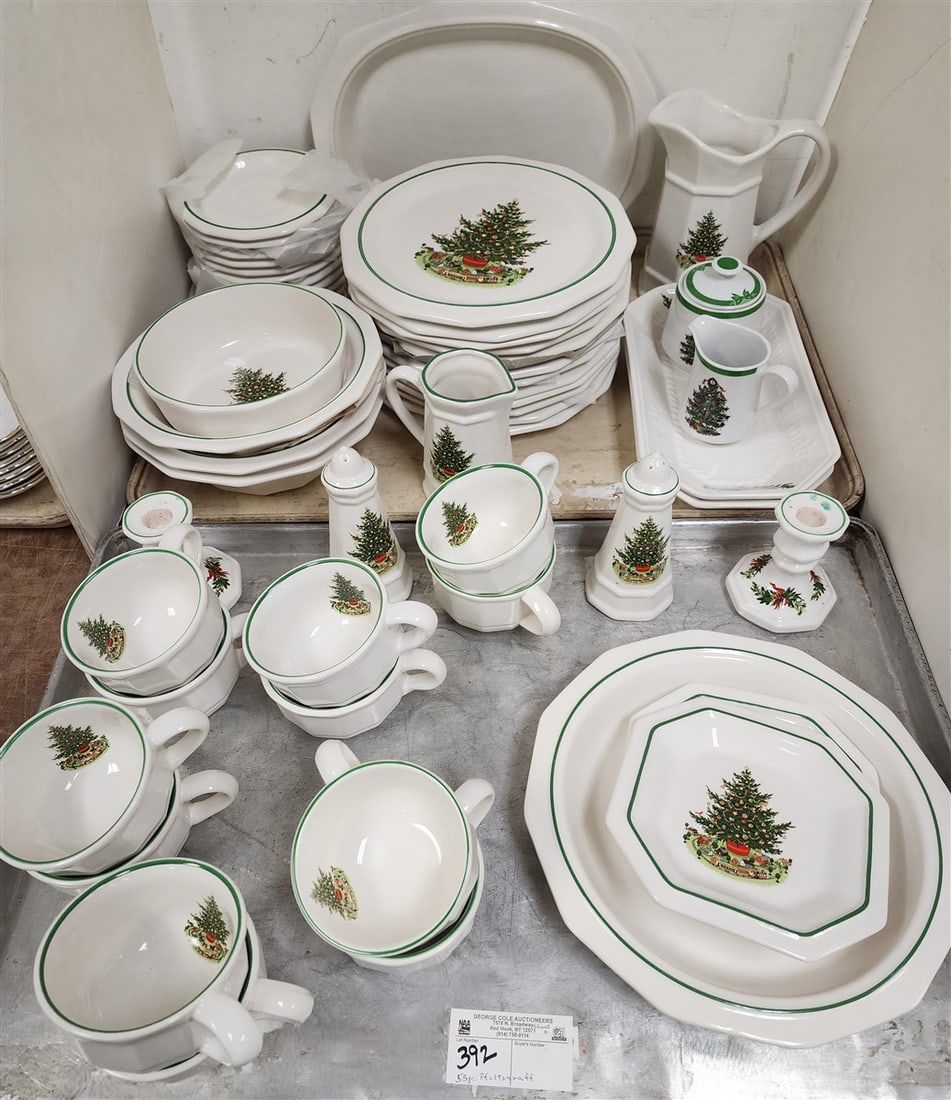 Tray 53 Pc. Pfaltzgraff Christmas Heritage Dinner Service (1 of 4)