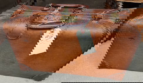 Vintage Leather Travel Bag w/Photography Bks