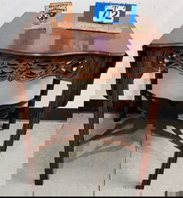 Baker Furn. Co. Mahog Drop Leaf Stand Historic Charleston Reprod. 28" H X 24 1/2" W X 28" D