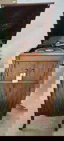 Victor Victrola Mahog 42" H X 18 1/2" W X 21 1/2" D