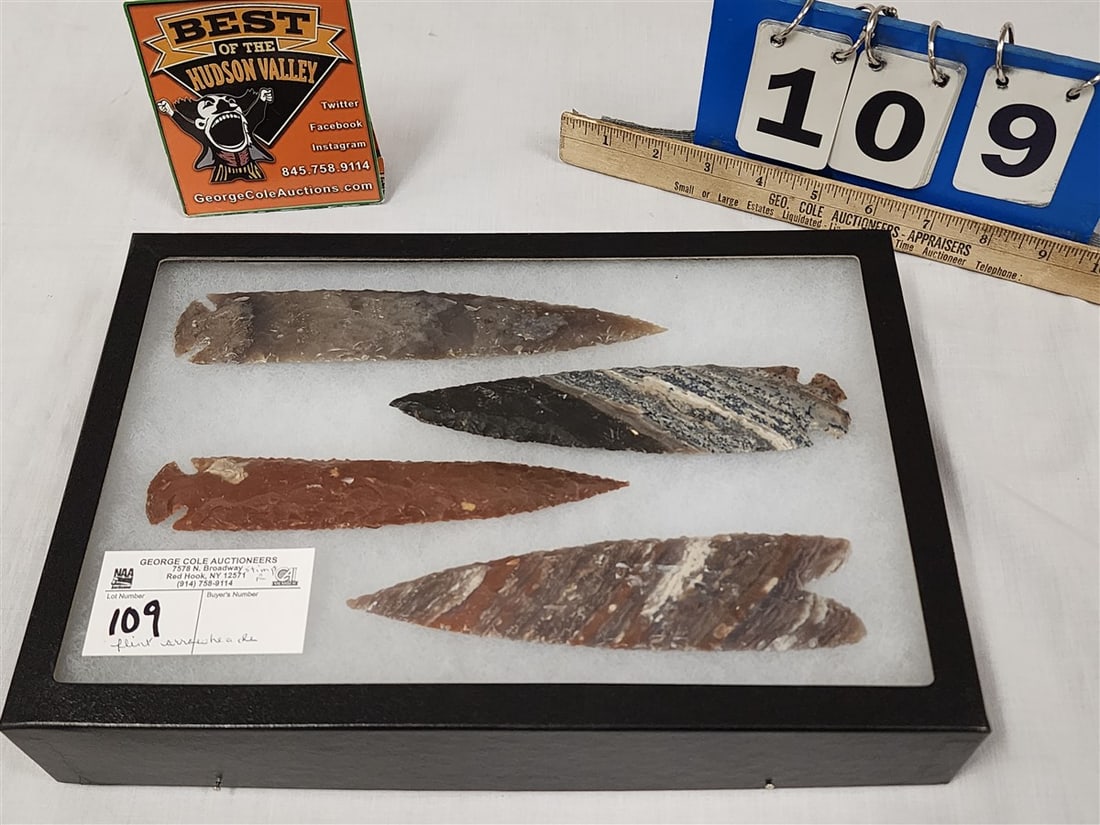 Case 4 Flint Arrowheads (1 of 3)