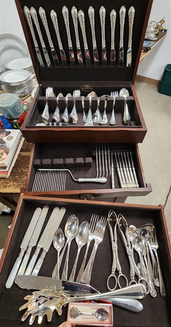 Bx'd Lunt "Modern Victorian" Sterl. 93 Pc. Flatware Set 82.83 ozT - WT Does Not Include 22 Pcs. - (1 of 7)