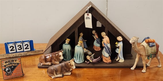 Hummel Creche Set - Manger 14 1/2" H X 26" W X 12" D - 11 Pc. Full Bee Cow, V Bee Kings, Rest Goebel