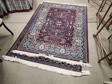 Persian Design Rug 3'10" X 5'9"