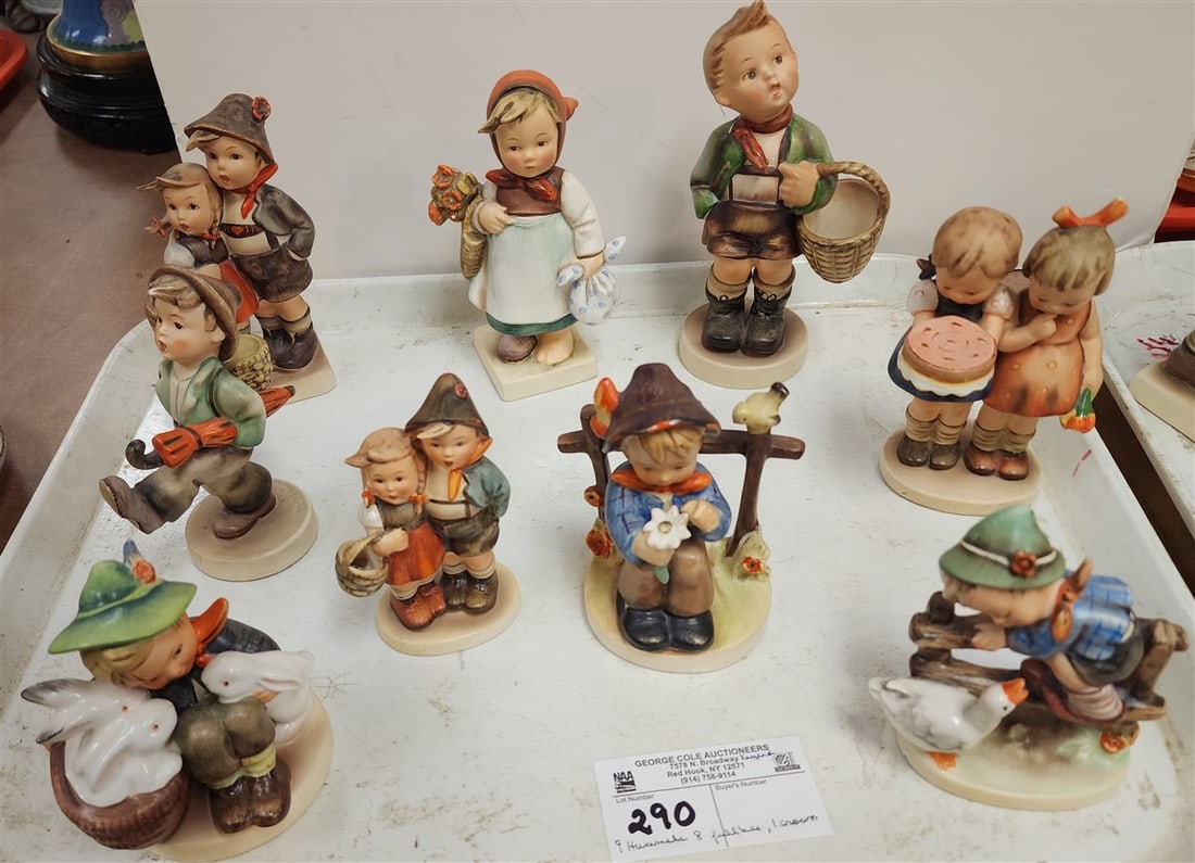 Tray 8 Full Bee Hummels 51/0, 204, 174, 176/0, 79, 195 1/0, 58/0, 94 3/0, Crown 94 (1 of 7)