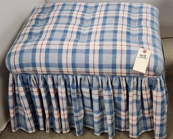 Uphols. Tuffet 17" H X 26" W X 19" D