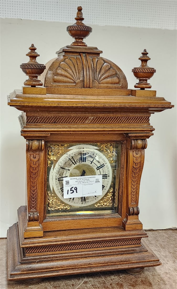 Walnut Case Mantel Clock: Walnut Case Mantel Clock