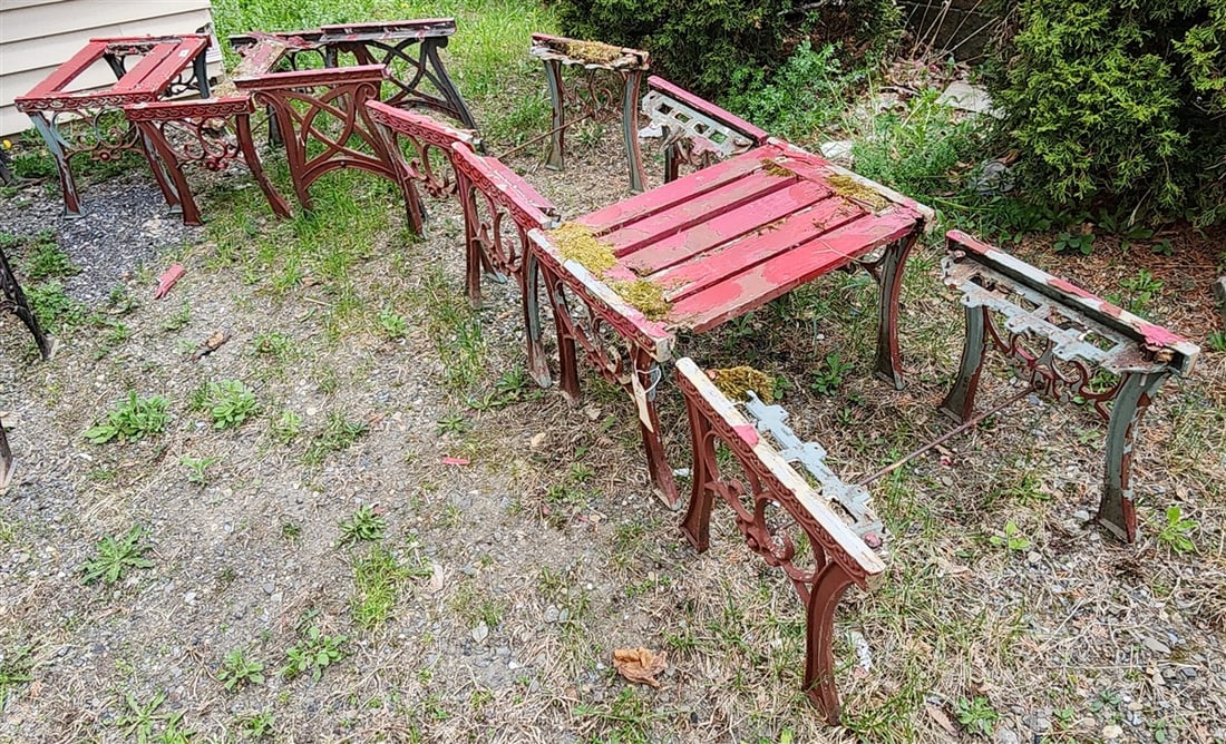 Lot 7 Cast Iron End Benches 15" H x 22 1/2" W X 16" D (1 of 2)