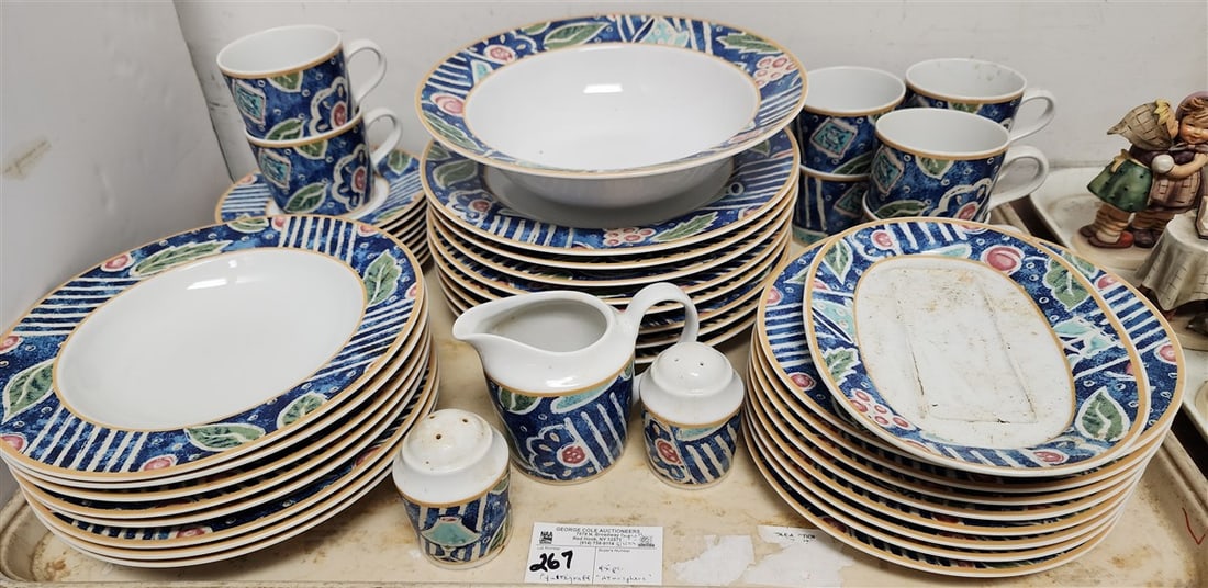 Tray 45 Pc. Pfaltzgraff "Atmosphere" Dinner Service (1 of 3)