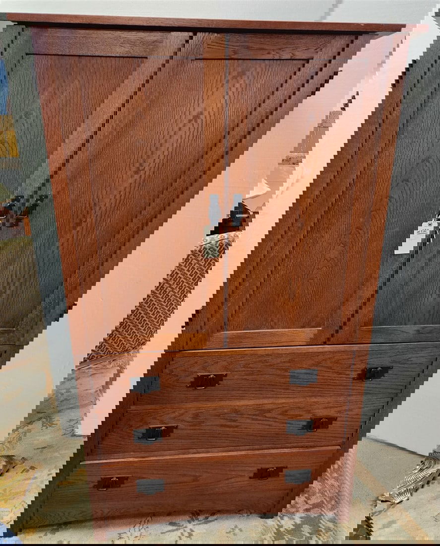 Mission Style Oak Chifferobe w/Cedar Interior 5'6" X 41" W X 22" D (1 of 5)