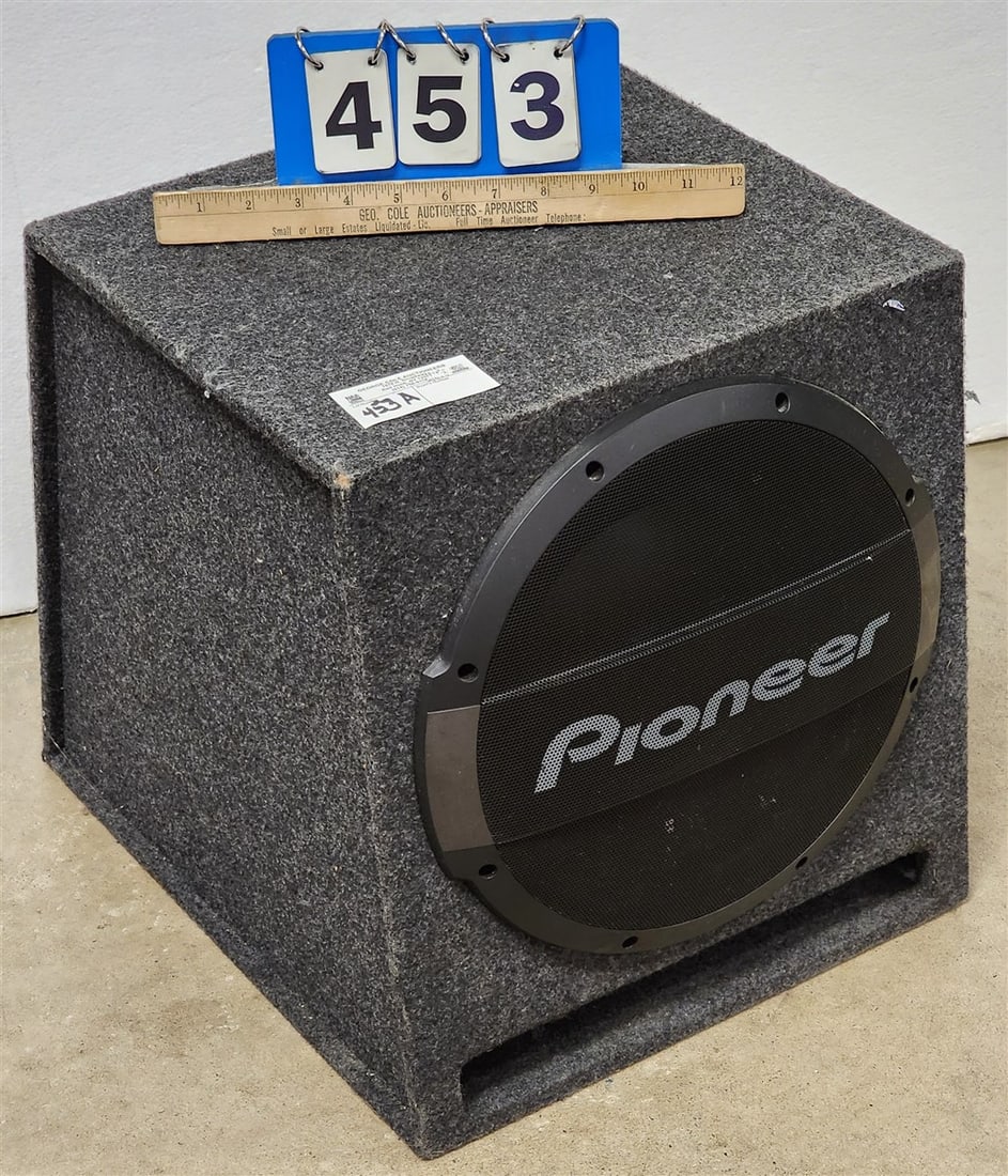 Pioneer Speaker 15 1/2" H x 14 1/2" W X 17" D (1 of 4)