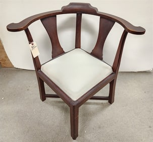 Mahog Corner Chair 28 1/2" X 28" W