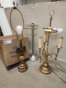 Bx 2 Lamps, Toilet Paper Stand