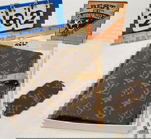 Lot Louis Vuitton Loose Leaf Folder 7 1/2" H X 5 1/2" W + Zippered Pouch Key Chain