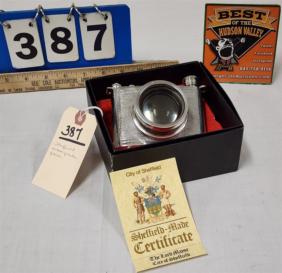 Bx'd Sheffield Silverplate Camera Form Flask (1 of 4)