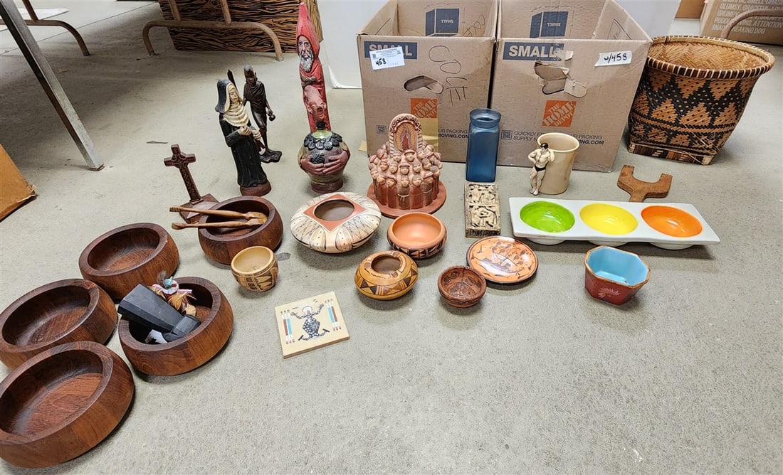 Lot 2 Bx's Misc. Baldelli Italy 3 Section Condiment Dish, Glass Plates + Bowls, Carved Wooden Items, (1 of 7)