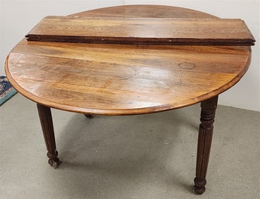 Oak Drop Leaf Table 27 1/2" H X 44 1/2" W X 56" D Open w/2 Leaves