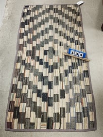 Hooked Rug 2'7 1/2" X 5'4"