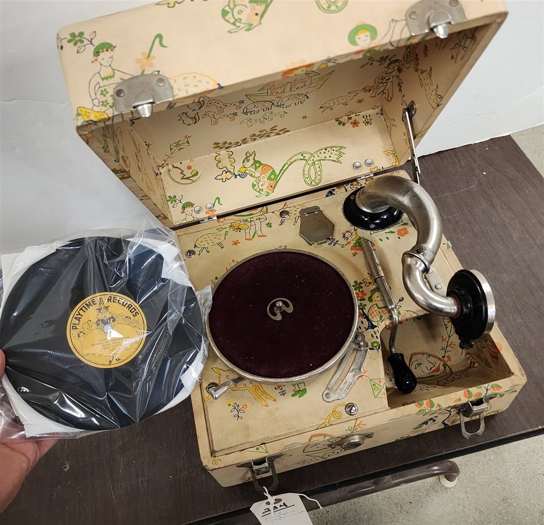 Vintage Portable Phonograph 6" H X 11 1/2" W X 11" D w/4 Playtime Records (1 of 5)