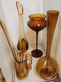 Tray Amber Glass Vases 20 1/2", 19 3/4" + 16" + Pitcher 19 1/2"