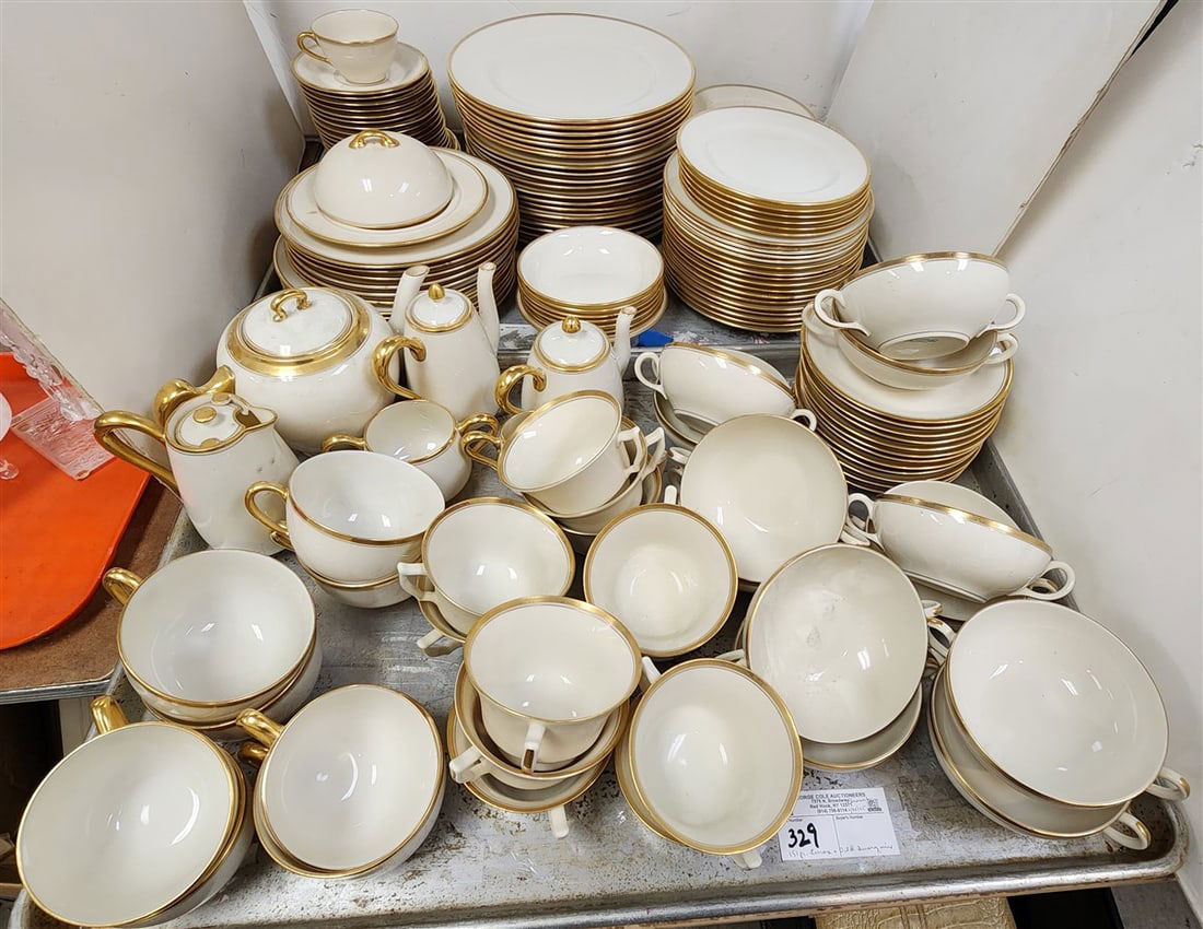 Tray 151 Pc. Lenox + Old Ivory Mix Dinner Service: Tray 151 Pc. Lenox + Old Ivory Mix Dinner Service