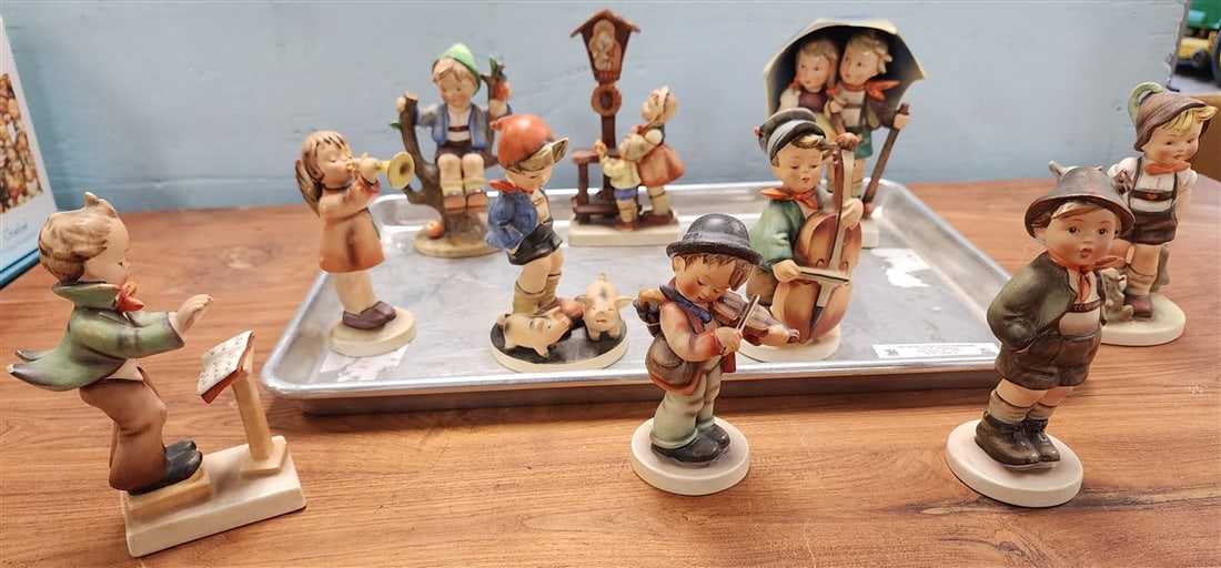 Tray 10 Full Bee Hummels - 142/1, 23/1, 71, 200, 186, 66, 32/0, 129, 4, 95 (1 of 9)