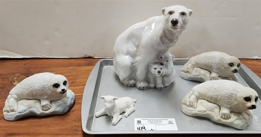 Tray Of Figurines - Lyngby Denmark Polar Bear And Cubs 7", 3- Boehm Seal Pups, Boehm Lamb