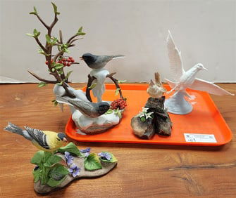 Tray 4 Boehm Birds - Junco Group 11 /2", Dove In Flight 8 1/2", Wren 5 1/2", Gold Finch (Small