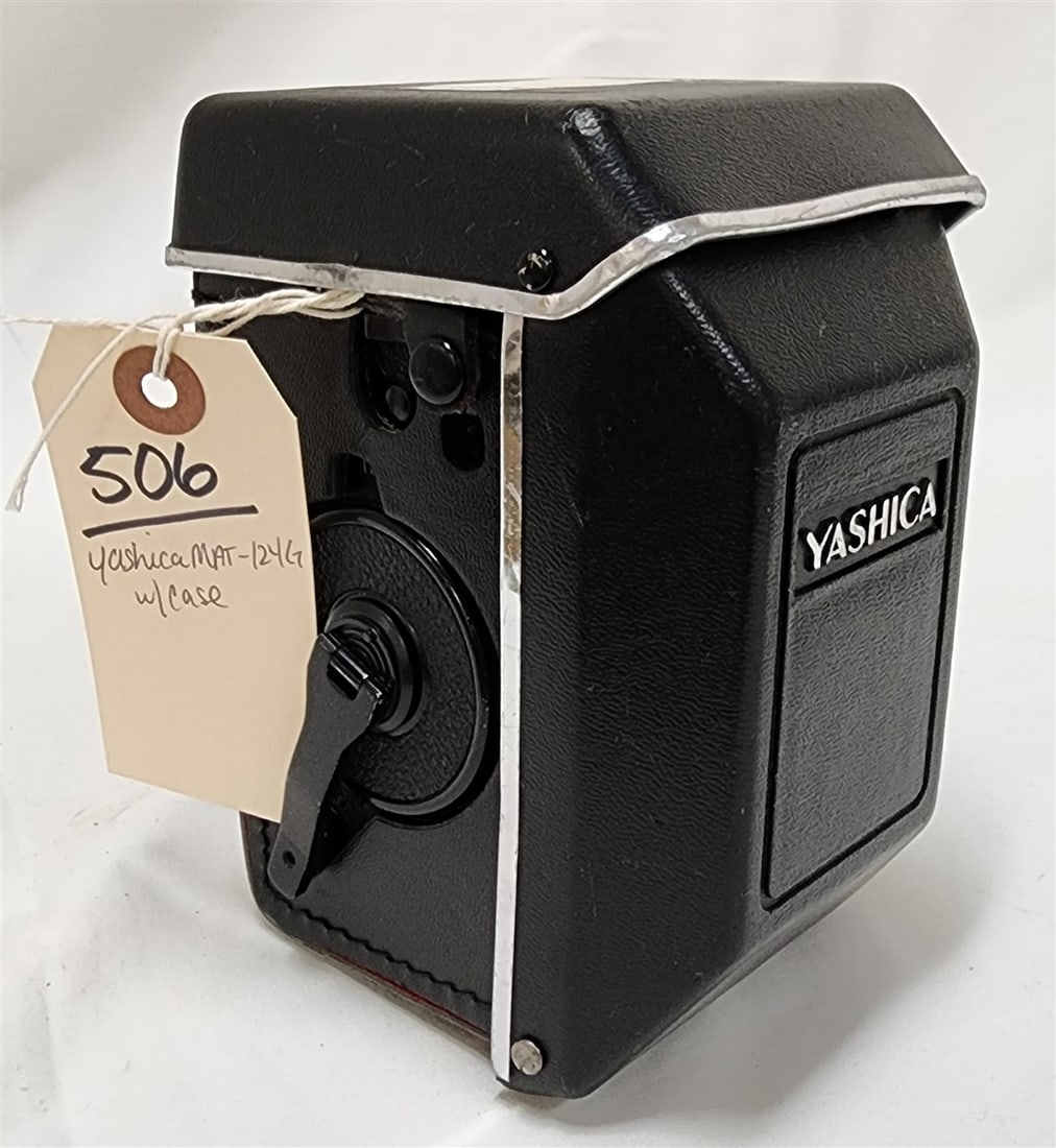 Yashica MAT-124G Camera w/Case (1 of 5)