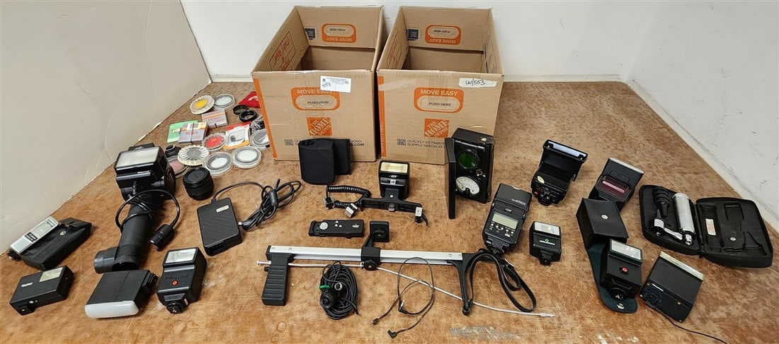 2 Bx's Of Flash Attachments & Accessories Incl. Nikon Speedlight SB-11 (1 of 7)