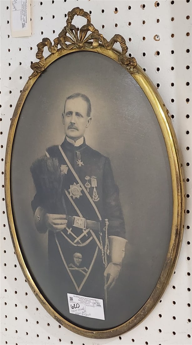Convex Framed Masonic Photo Of A Gent 19" X 13" w/Frame 22" X 14": Convex Framed Masonic Photo Of A Gent 19" X 13" w/Frame 22" X 14"