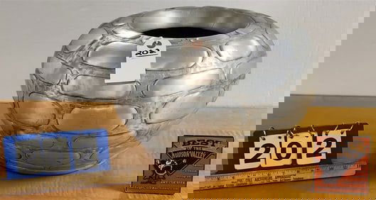 Aluminum Jardenier 10 1/2" X 16" Diam.