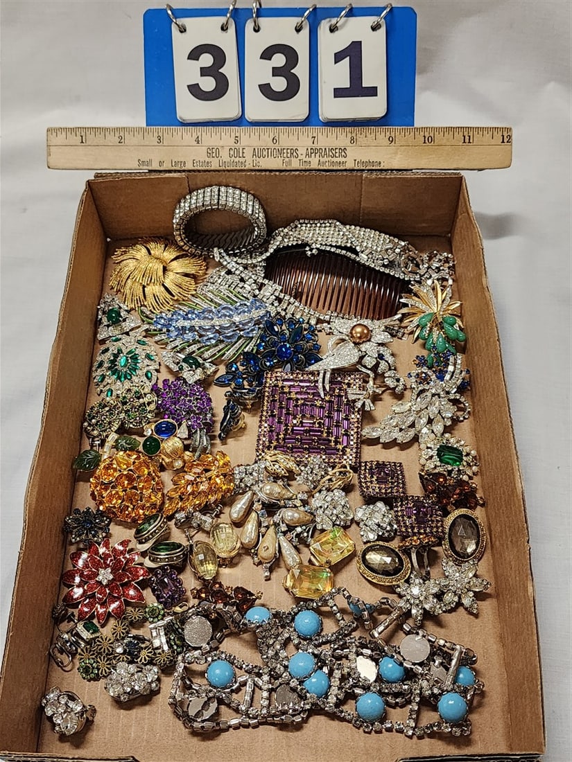 Tray Rhinestone Costume Jewelry - Incl Weiss, Trifari, Halbe, WD, KJL, Etc...: Tray Rhinestone Costume Jewelry - Incl Weiss, Trifari, Halbe, WD, KJL, Etc...