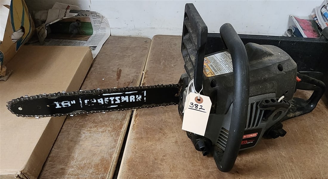 Craftsman 16" Chainsaw (1 of 2)